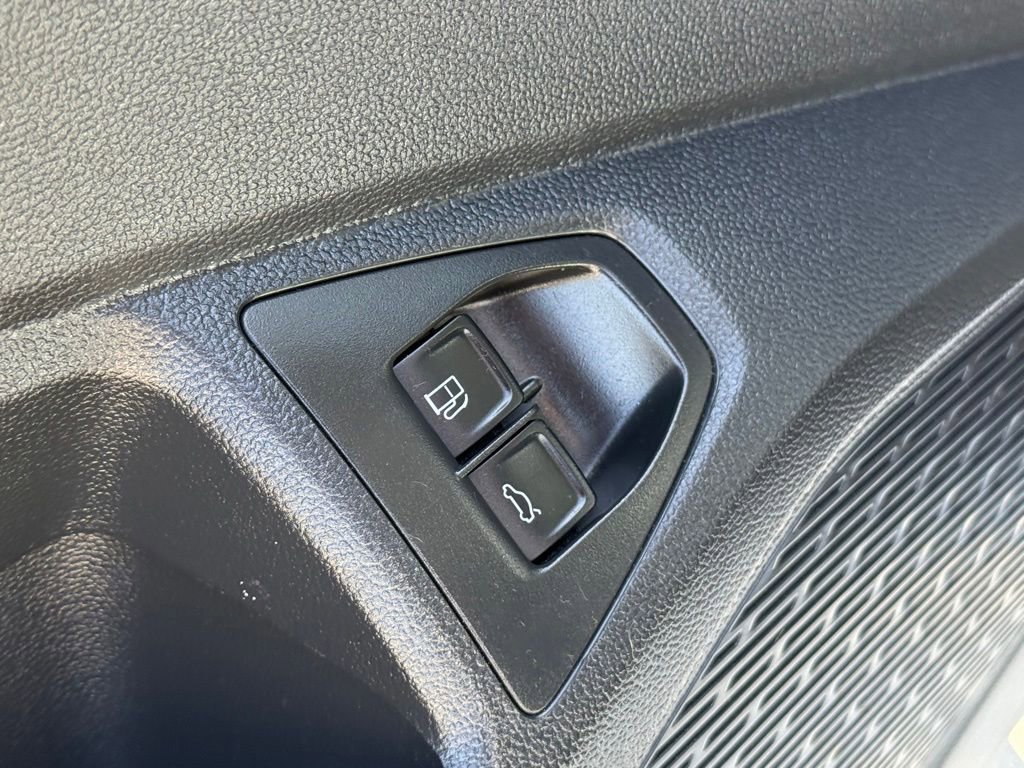 Used 2023 Volkswagen Jetta SE w/ Panoramic Sunroof Package FWD image 12