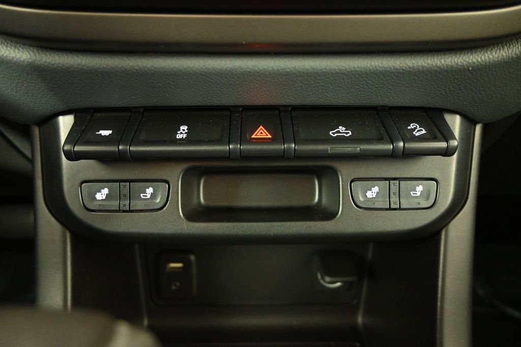 Used 2018 Chevrolet Colorado Z71 AWD/4WD image 31