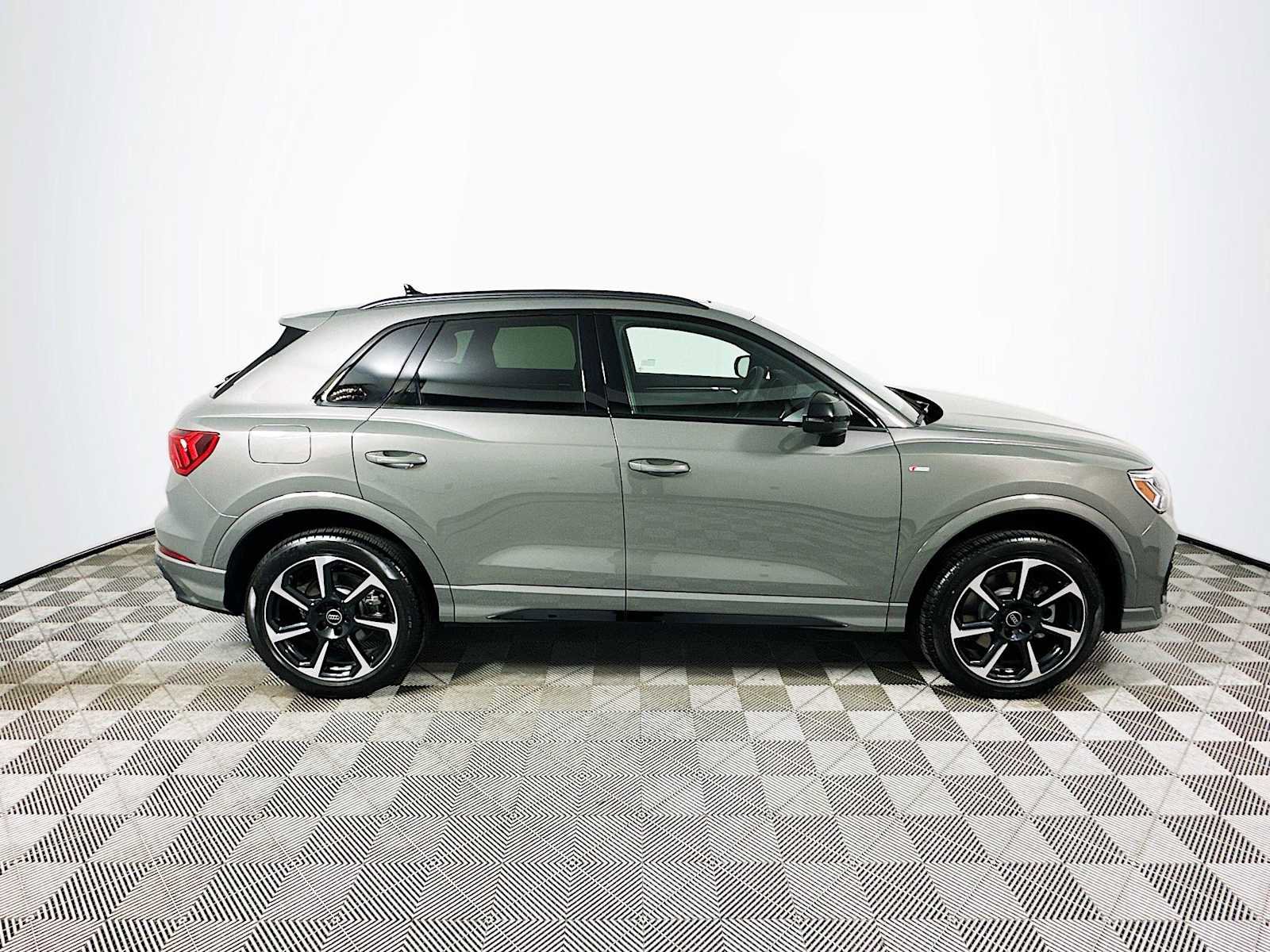 New 2025 Audi Q3 2.0T Premium Plus image 8