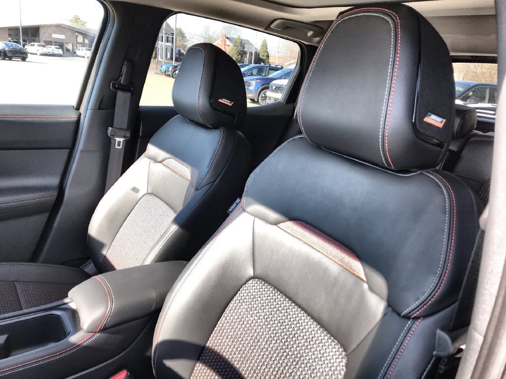 New 2026 Nissan Kicks SR w/ SR Premium Package AWD/4WD image 11