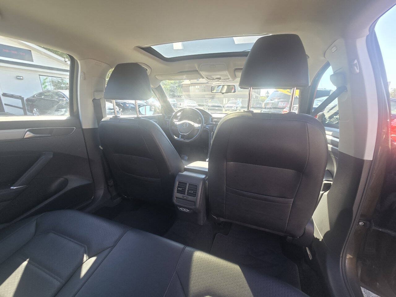 Used 2019 Volkswagen Passat 2.0T Wolfsburg FWD image 39