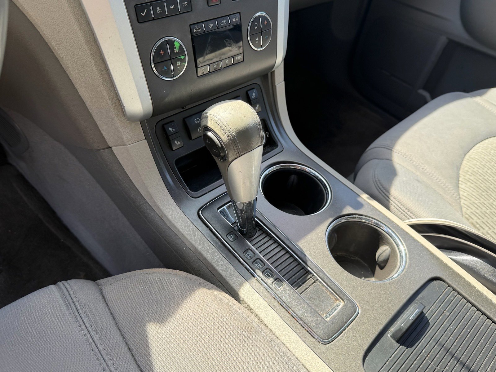 Used 2012 Chevrolet Traverse LT image 8