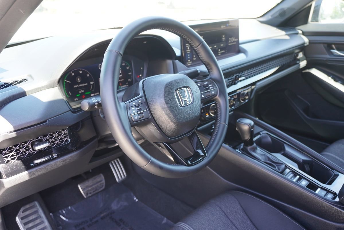 Used 2024 Honda Accord Sport image 28