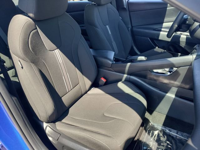 Certified 2025 Hyundai Elantra Sport image 19