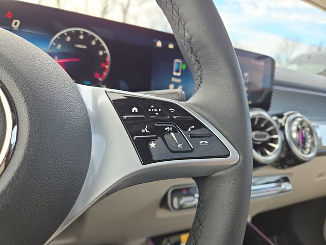 New 2026 Mercedes-Benz GLB 250 4MATIC image 18