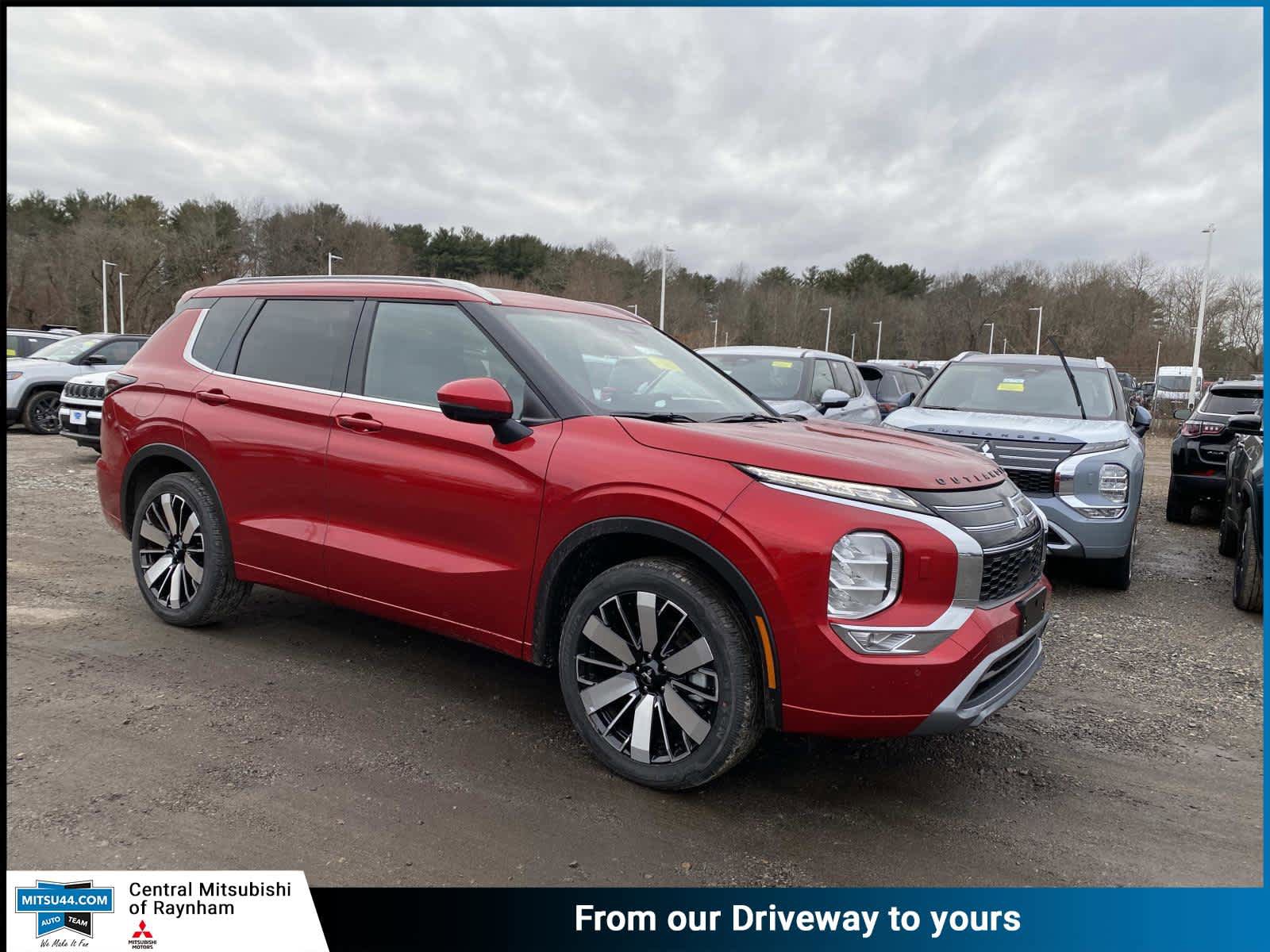 New 2026 Mitsubishi Outlander SEL AWD/4WD image 1