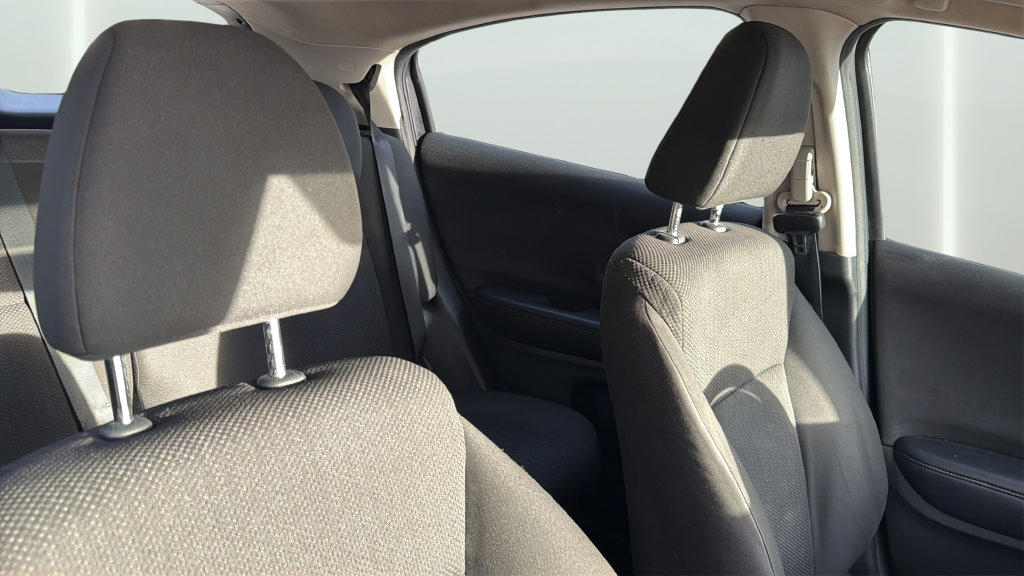 Used 2016 Honda HR-V LX image 27