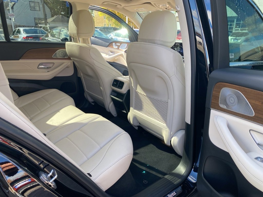 Used 2021 Mercedes-Benz GLE 350 4MATIC w/ Premium Package image 12