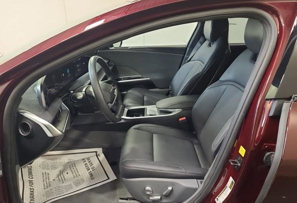 Used 2024 Lucid Air Touring AWD/4WD image 4