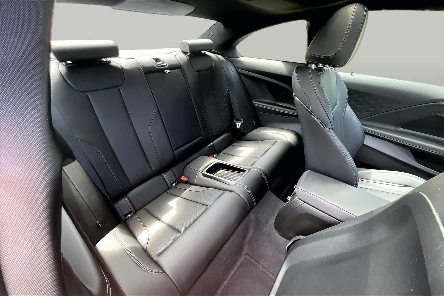 Used 2025 BMW M240i Coupe RWD image 19