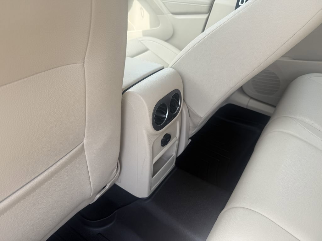 Used 2016 Volkswagen Tiguan S AWD/4WD image 14