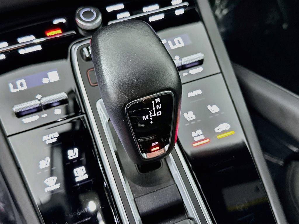 Certified 2023 Porsche Cayenne GTS AWD/4WD image 18