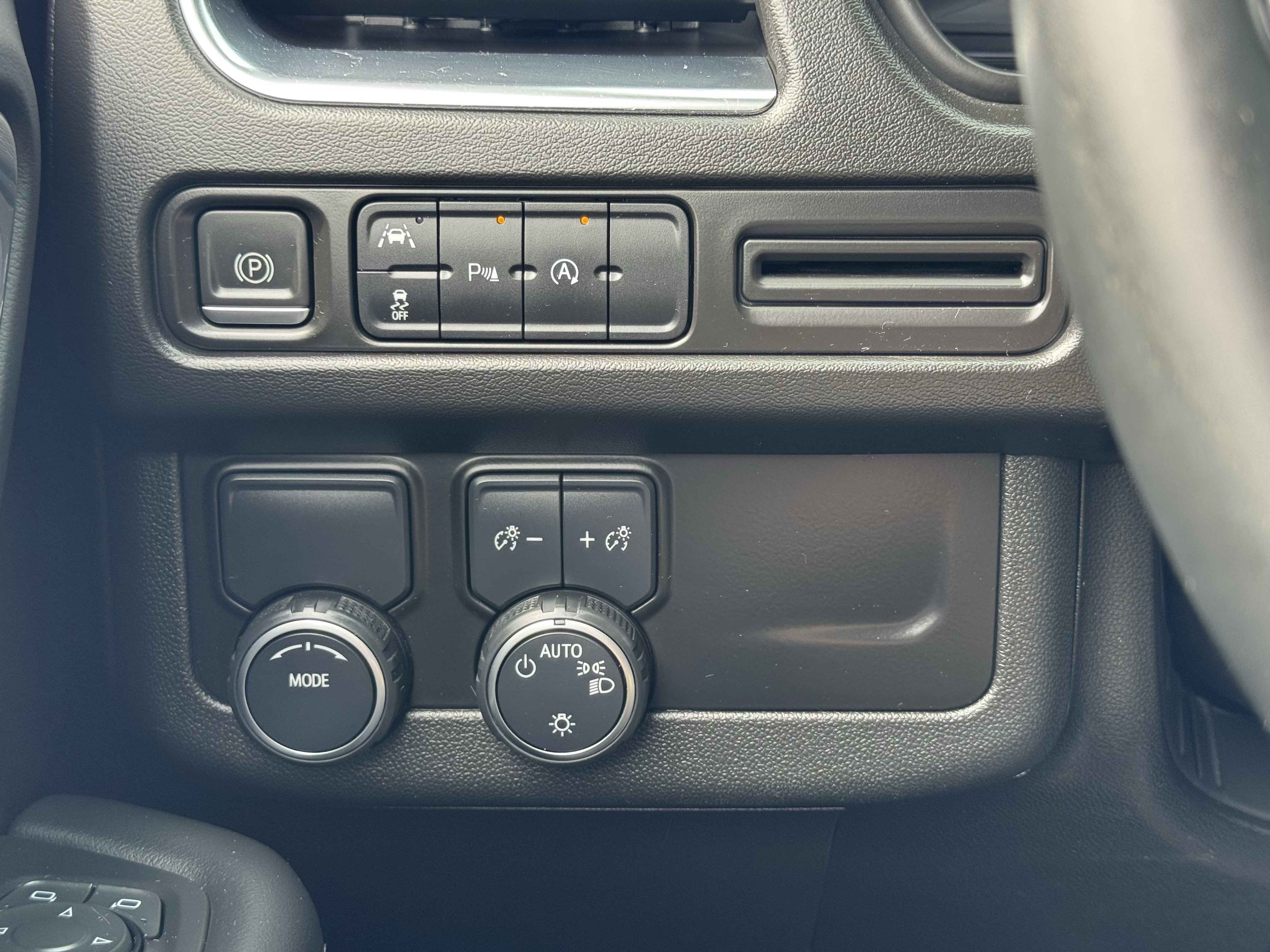 Used 2023 Chevrolet Tahoe LS image 33