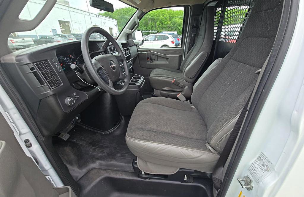 Used 2024 GMC Savana 2500 w/ Driver Convenience Package RWD image 8