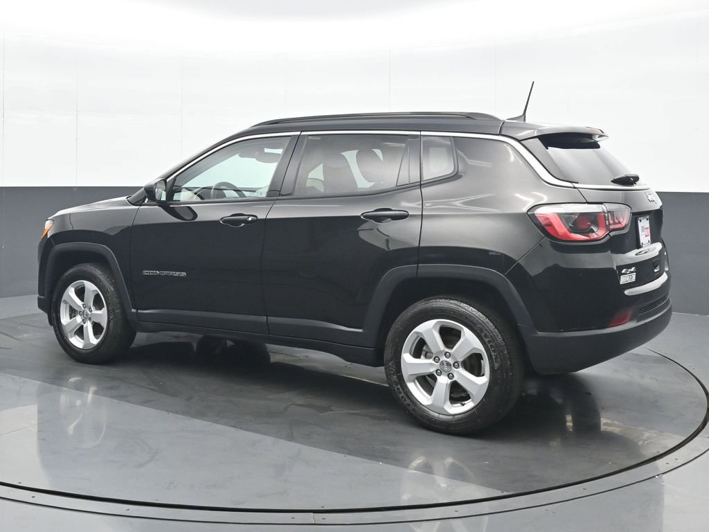 Used 2019 Jeep Compass Latitude AWD/4WD image 4
