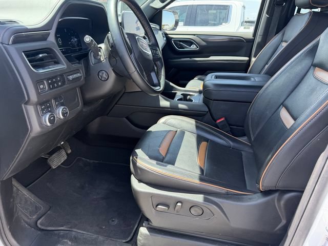 Used 2024 GMC Yukon XL AT4 w/ Technology Package AWD/4WD image 14