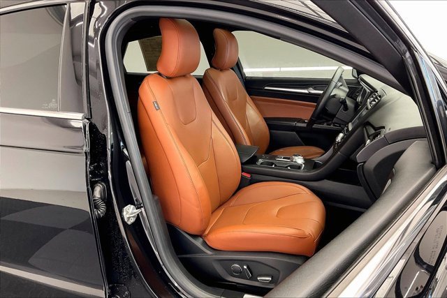 Used 2019 Ford Fusion Energi Titanium image 6