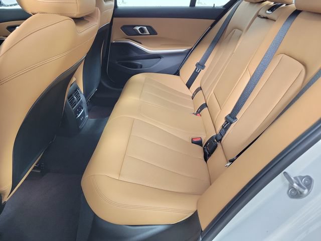 Used 2024 BMW 330i xDrive Sedan AWD/4WD image 12