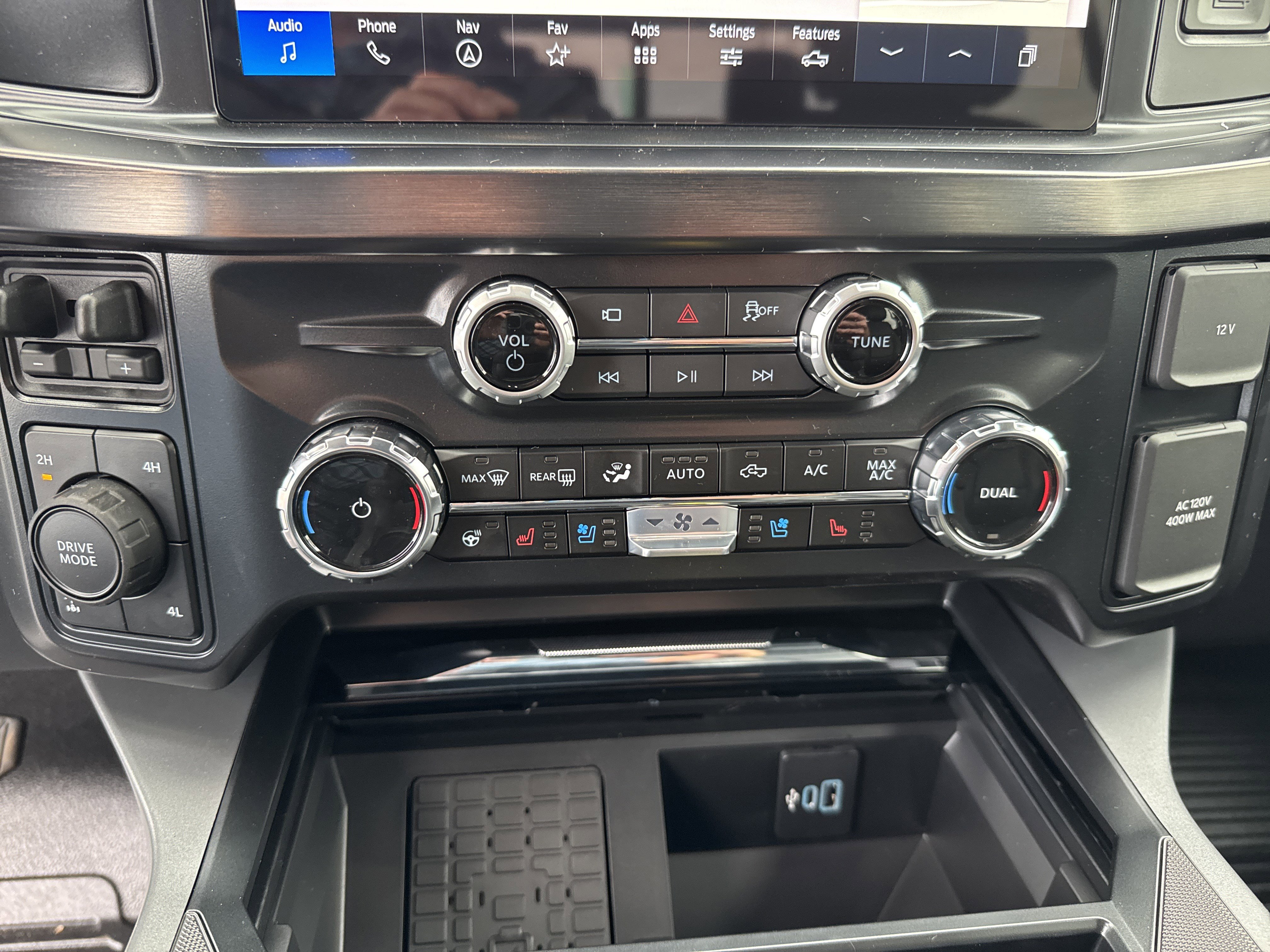 New 2026 Ford F350 Lariat w/ FX4 Off-Road Package image 36