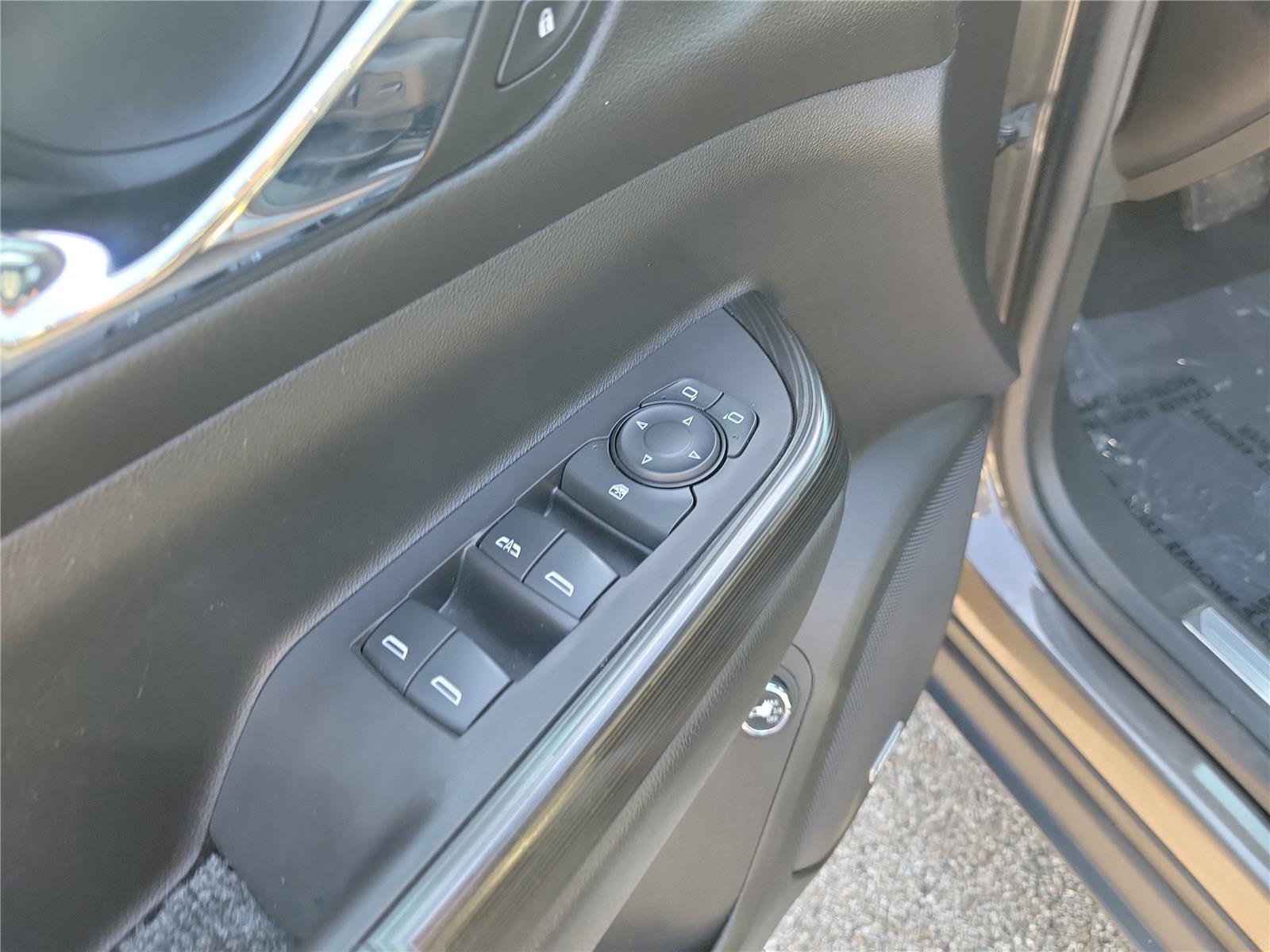 Used 2019 GMC Acadia SLT image 25