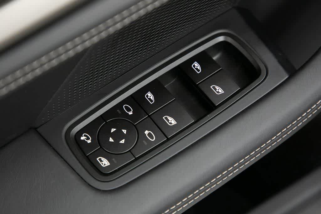 New 2025 Porsche Taycan Turbo AWD/4WD image 18