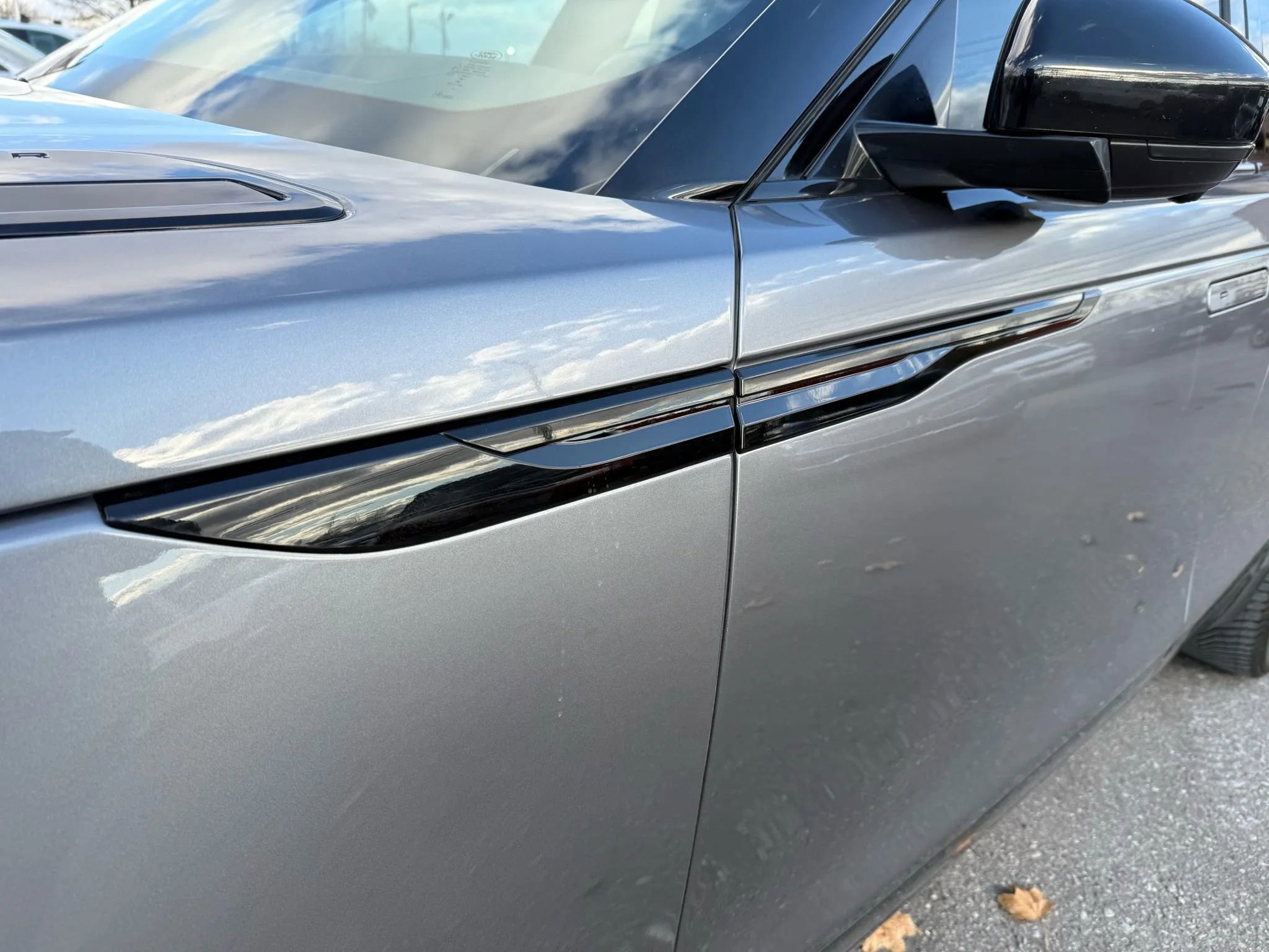 Used 2020 Land Rover Range Rover Velar R-Dynamic S image 14