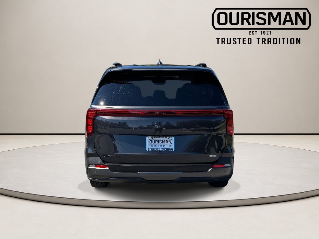 Used 2025 Kia Carnival SX w/ SX Dark Edition Package FWD image 8
