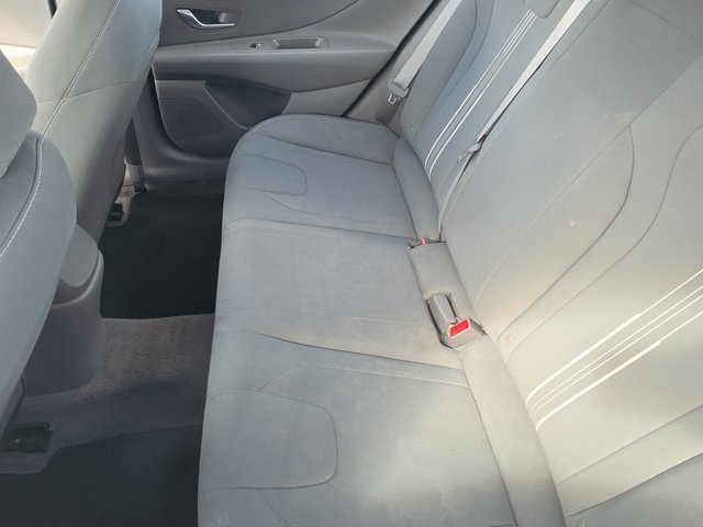 Used 2022 Hyundai Elantra SEL FWD image 13