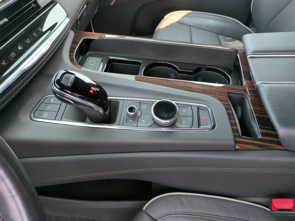 Used 2023 Cadillac Escalade Premium Luxury w/ Performance Package AWD/4WD image 21