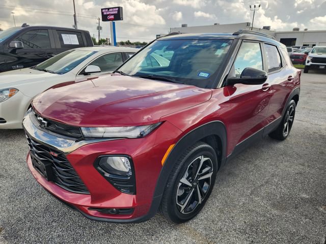 Used 2021 Chevrolet TrailBlazer RS w/ Sun and Liftgate Package image 3