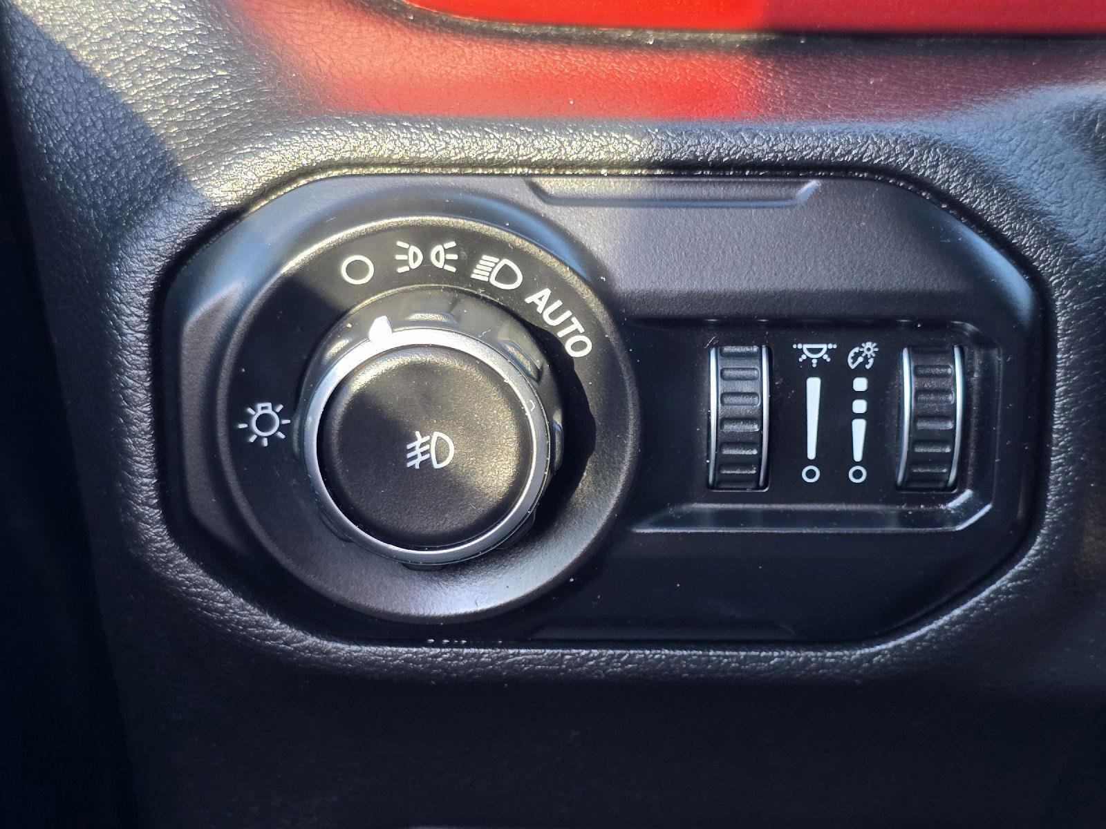 Used 2018 Jeep Wrangler Unlimited Rubicon image 11