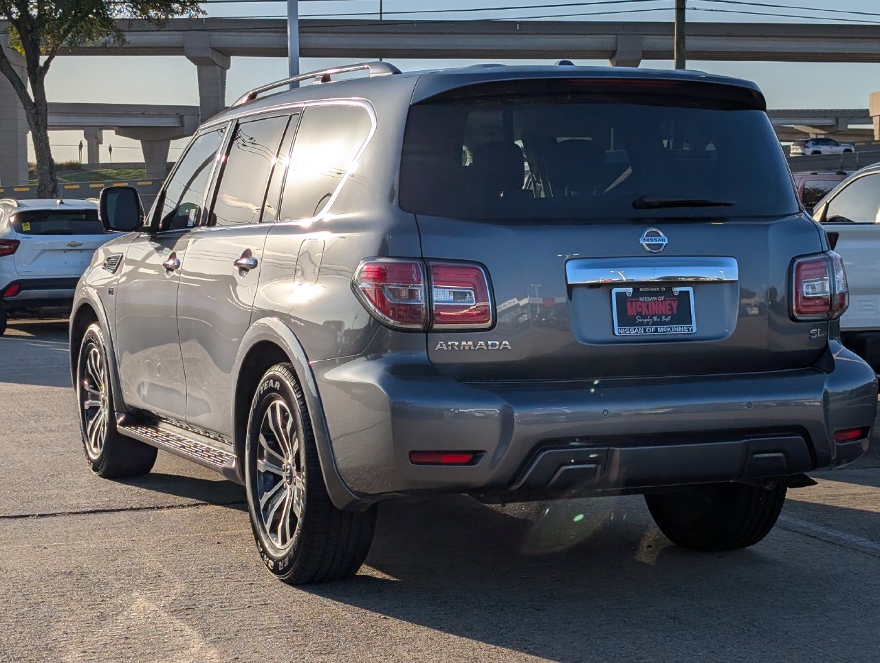 Used 2020 Nissan Armada SL w/ Premium Package RWD image 4