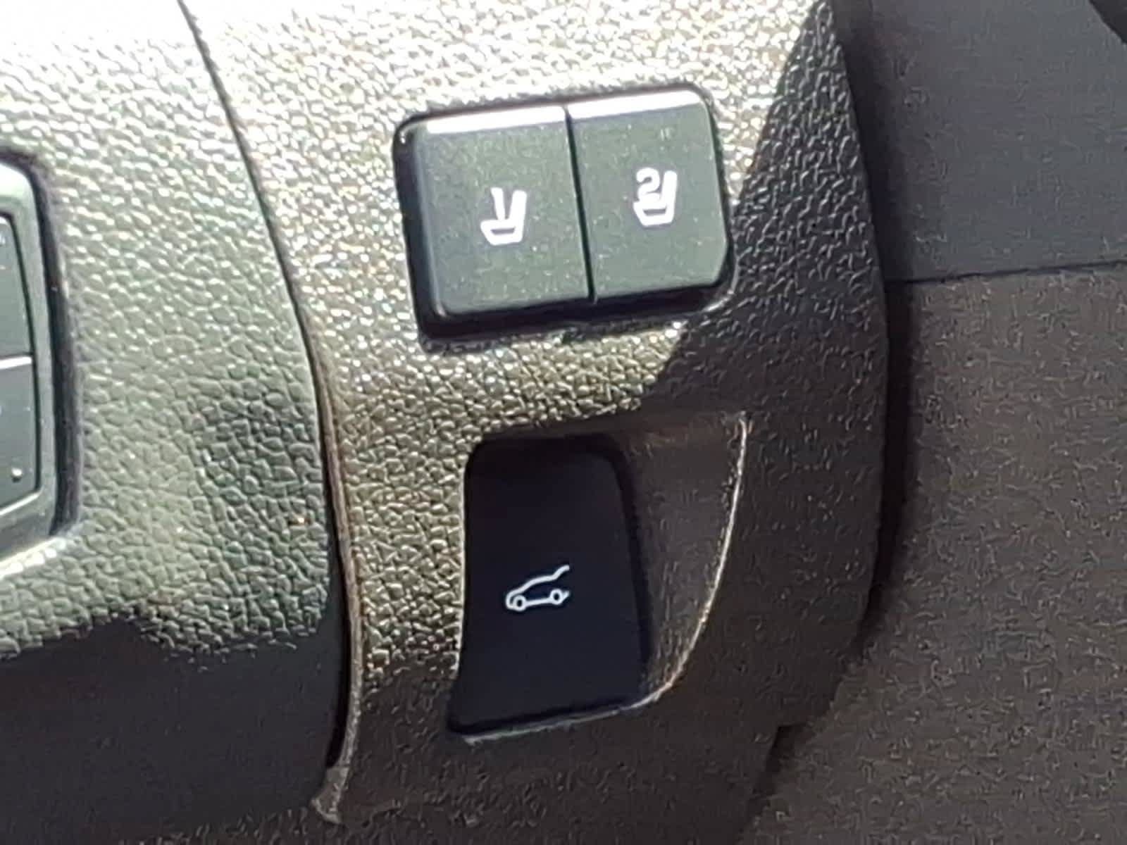 Used 2014 Ford Edge Sport w/ Driver Entry Package FWD image 6