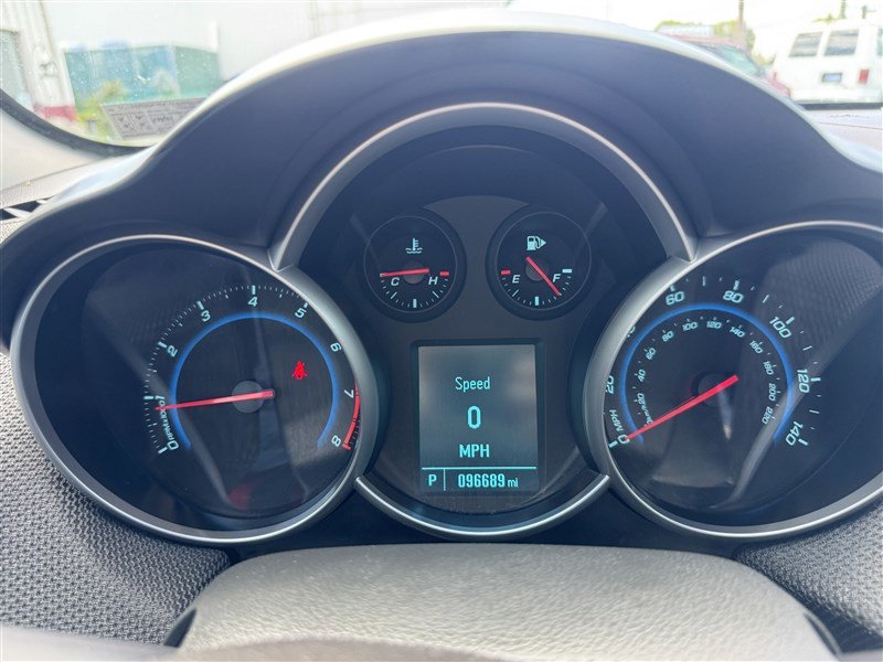 Used 2012 Chevrolet Cruze LT FWD image 16