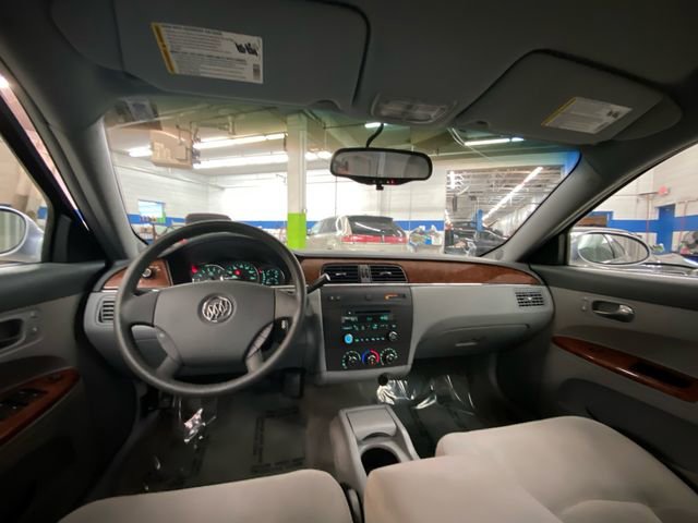 Used 2005 Buick LaCrosse CX image 26