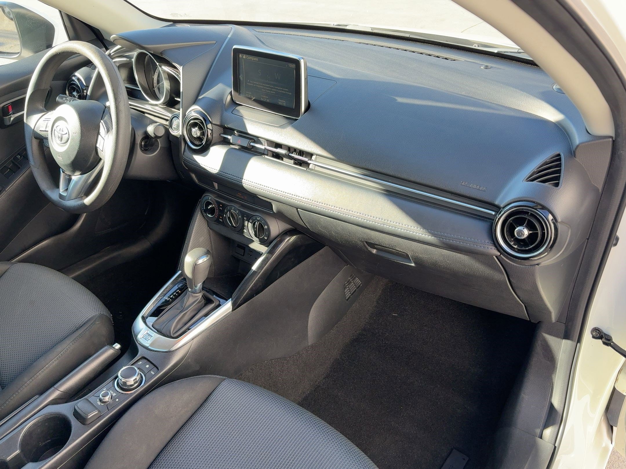 Used 2017 Toyota Yaris iA image 30