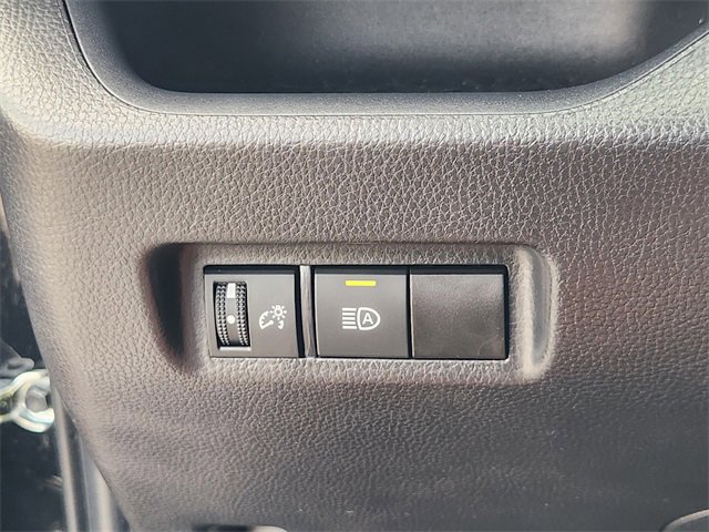 Used 2025 Toyota RAV4 XLE image 21