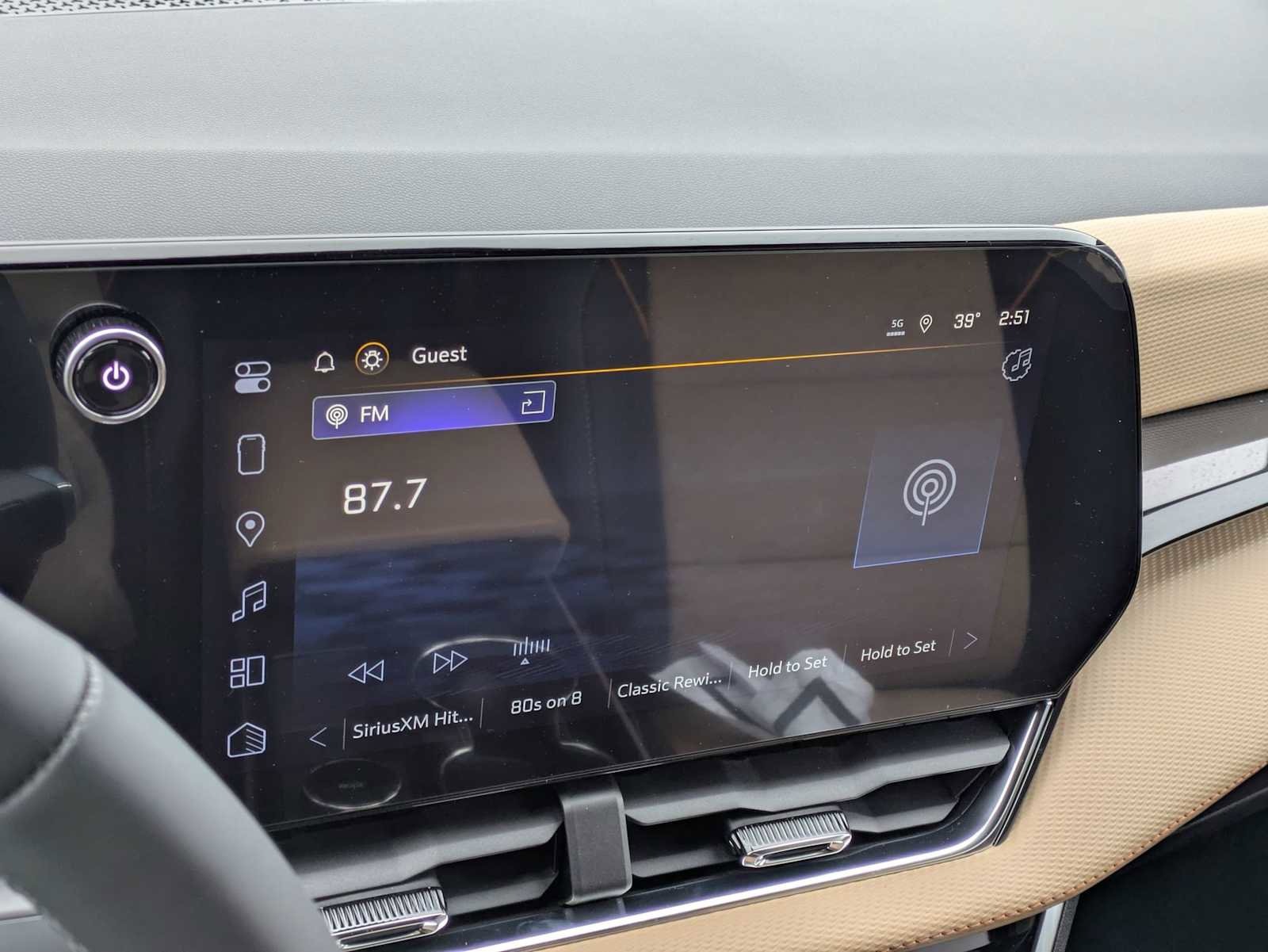 New 2026 Chevrolet Equinox ACTIV w/ Convenience Package III image 30