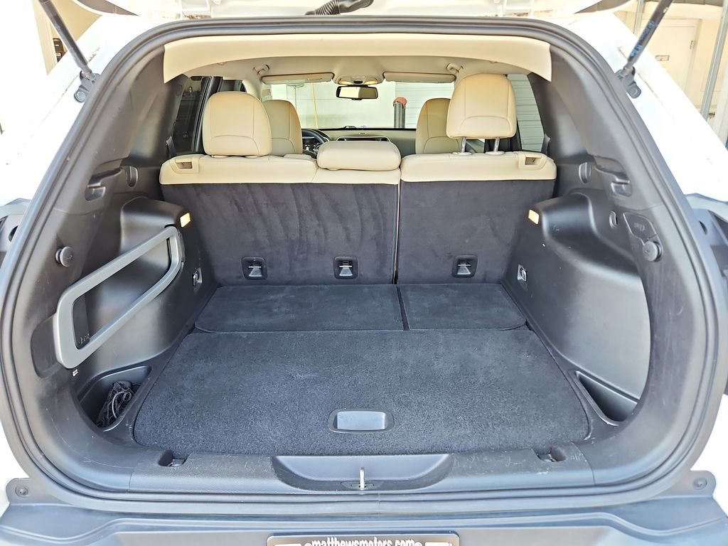 Used 2016 Jeep Cherokee Limited FWD image 29
