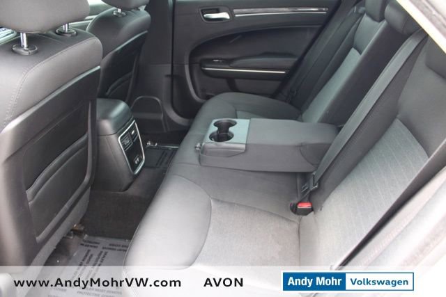 Used 2018 Chrysler 300 Touring w/ Driver Convenience Group image 25