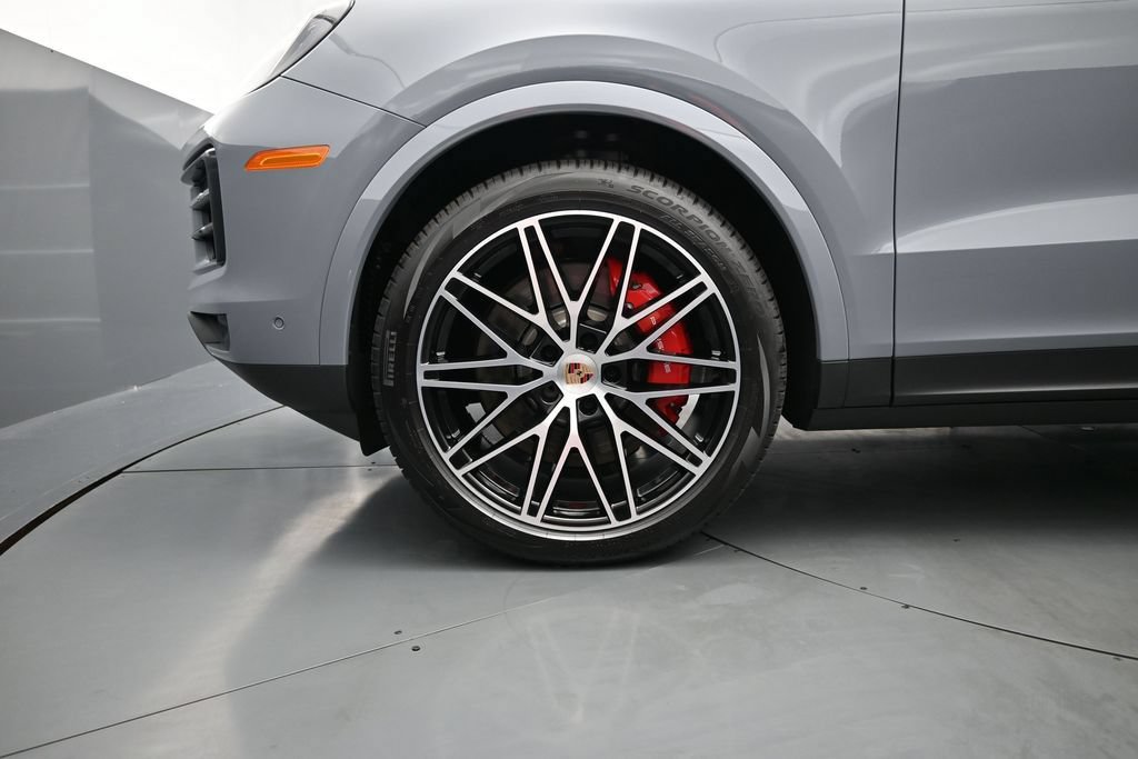 New 2026 Porsche Cayenne S AWD/4WD image 8