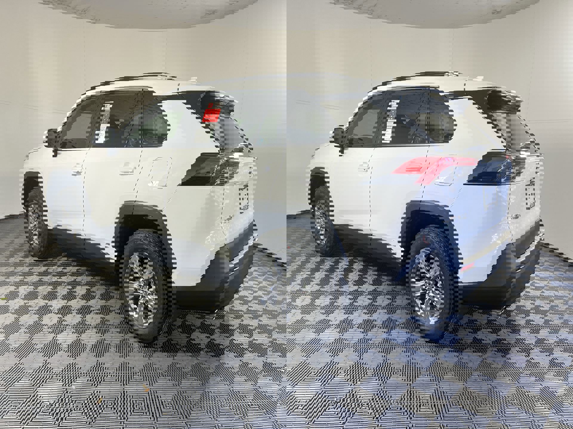 Used 2024 Toyota RAV4 XLE image 6