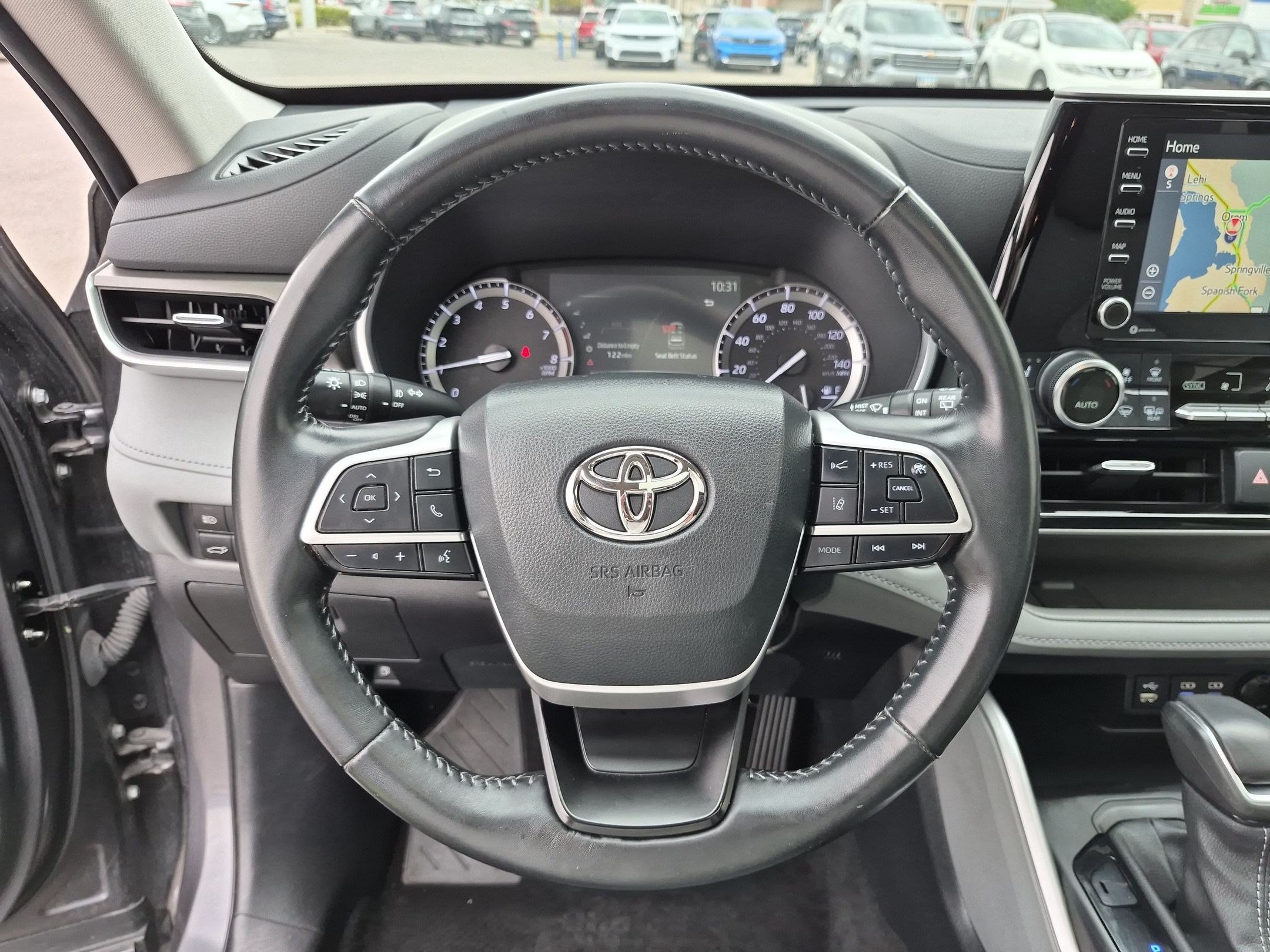 Used 2022 Toyota Highlander XLE AWD/4WD image 19