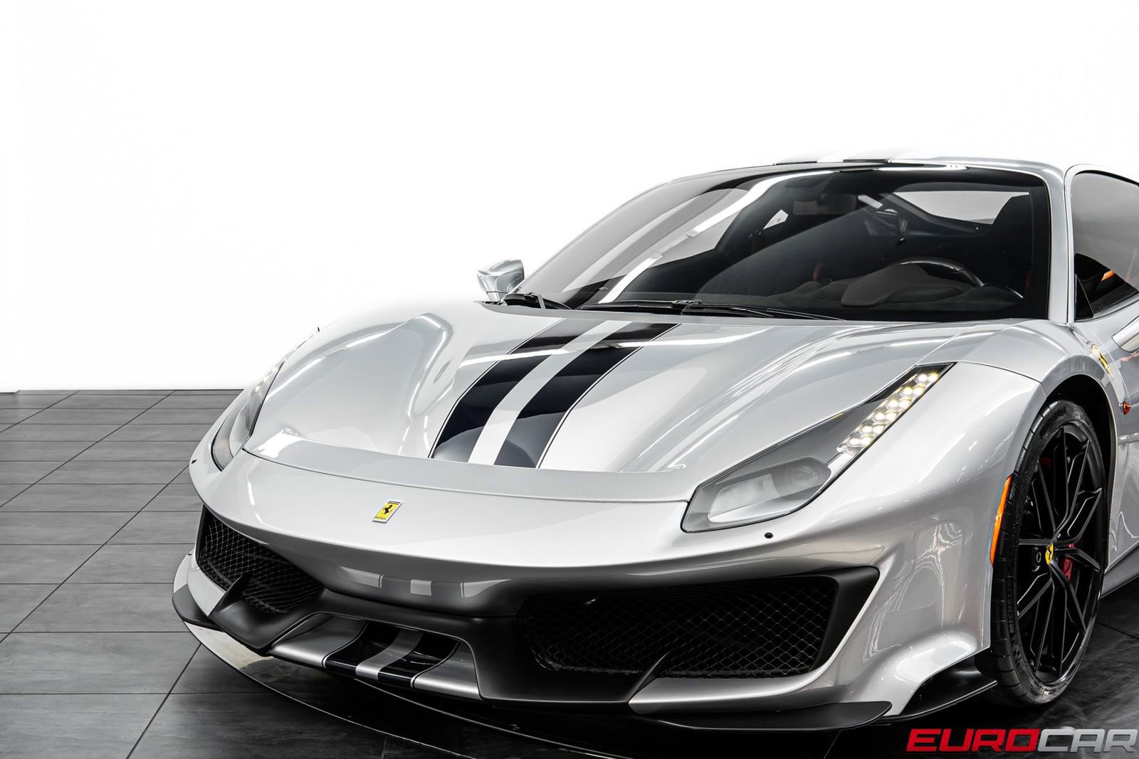 Used 2020 Ferrari 488 Pista *HUGE CARBON INTERIOR OPTIONS image 15