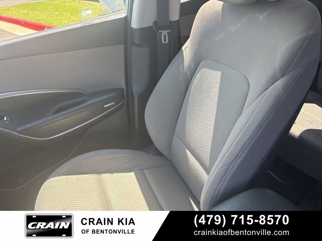 Used 2018 Hyundai Santa Fe SE w/ Cargo Package FWD image 14