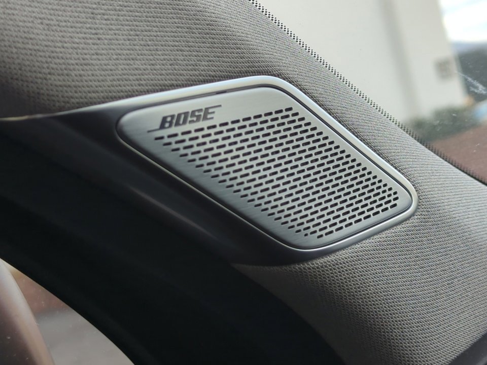 Used 2025 Hyundai Santa Fe Limited image 36