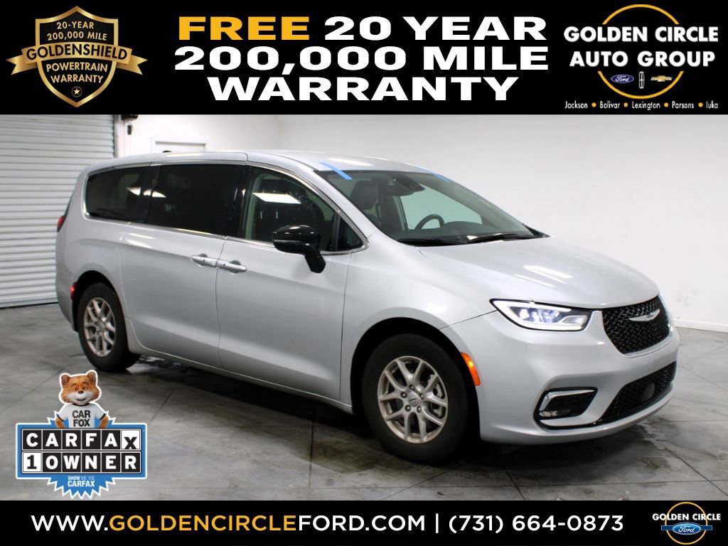 Used 2024 Chrysler Pacifica Touring-L image 1