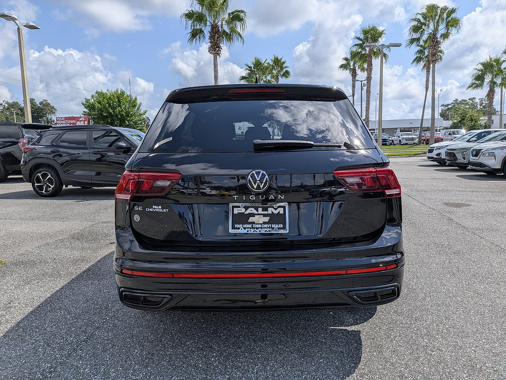 Used 2024 Volkswagen Tiguan SE R-Line FWD image 4