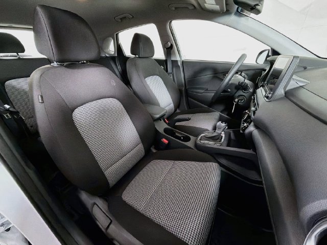 Used 2023 Hyundai Kona SE AWD/4WD image 32