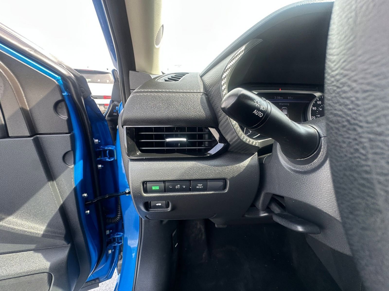 Used 2025 Nissan Sentra SV image 32